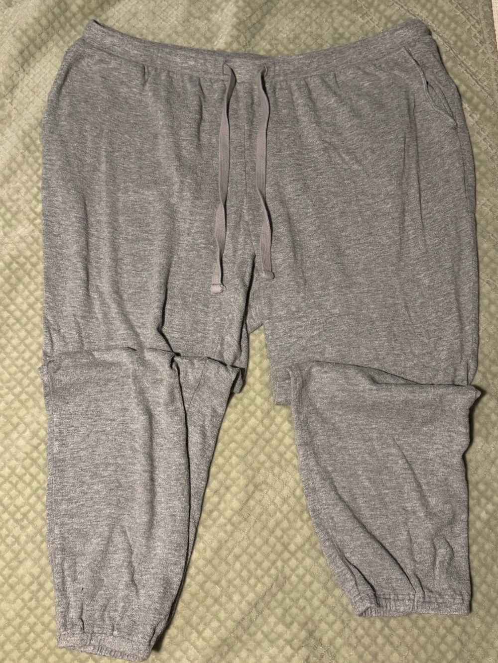 Old Navy Maternity Light Gray Cropped Drawstring Joggers